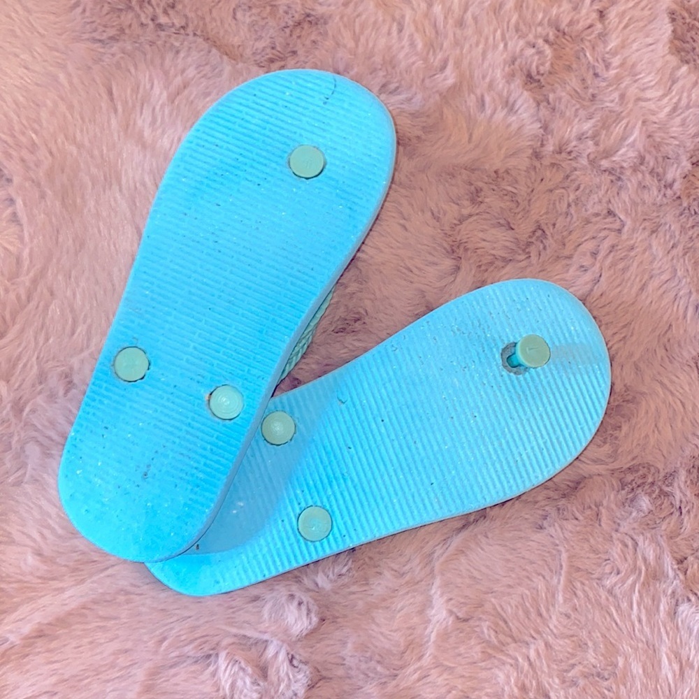 Light turquoise blue rubber flip flops kids summer sandals shoes youth size 13/1 - Picture 2 of 5